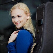 Julia Trintschuk / Foto: © Koblenz Internat. Guitar Festival & Academy Julia Trintschuk