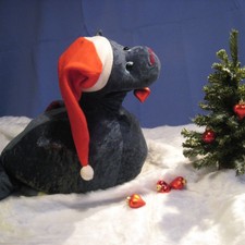 Weihnachtszauber Drache Otto / Foto: © Susanne End Weihnachtszauber Drache Otto