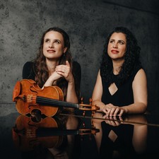 Esther und Lea Birringer / Foto: © Marcel Gollin Esther und Lea Birringer