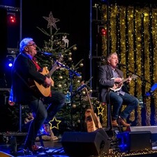 Simply Christmas unplugged
