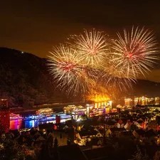 Rhein in Flammen / Foto: © Dominik Ketz